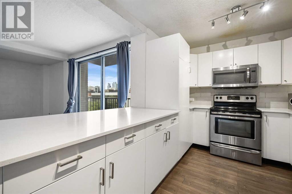 Single Family House for Sale in    Avenue SW Cliff Bungalow Calgary 