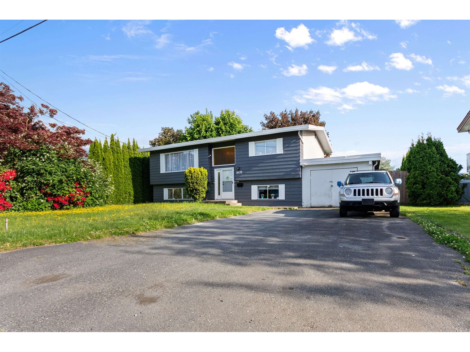 Photo 2 of 9476 Paula Crescent Chilliwack Proper East, Chilliwack BC