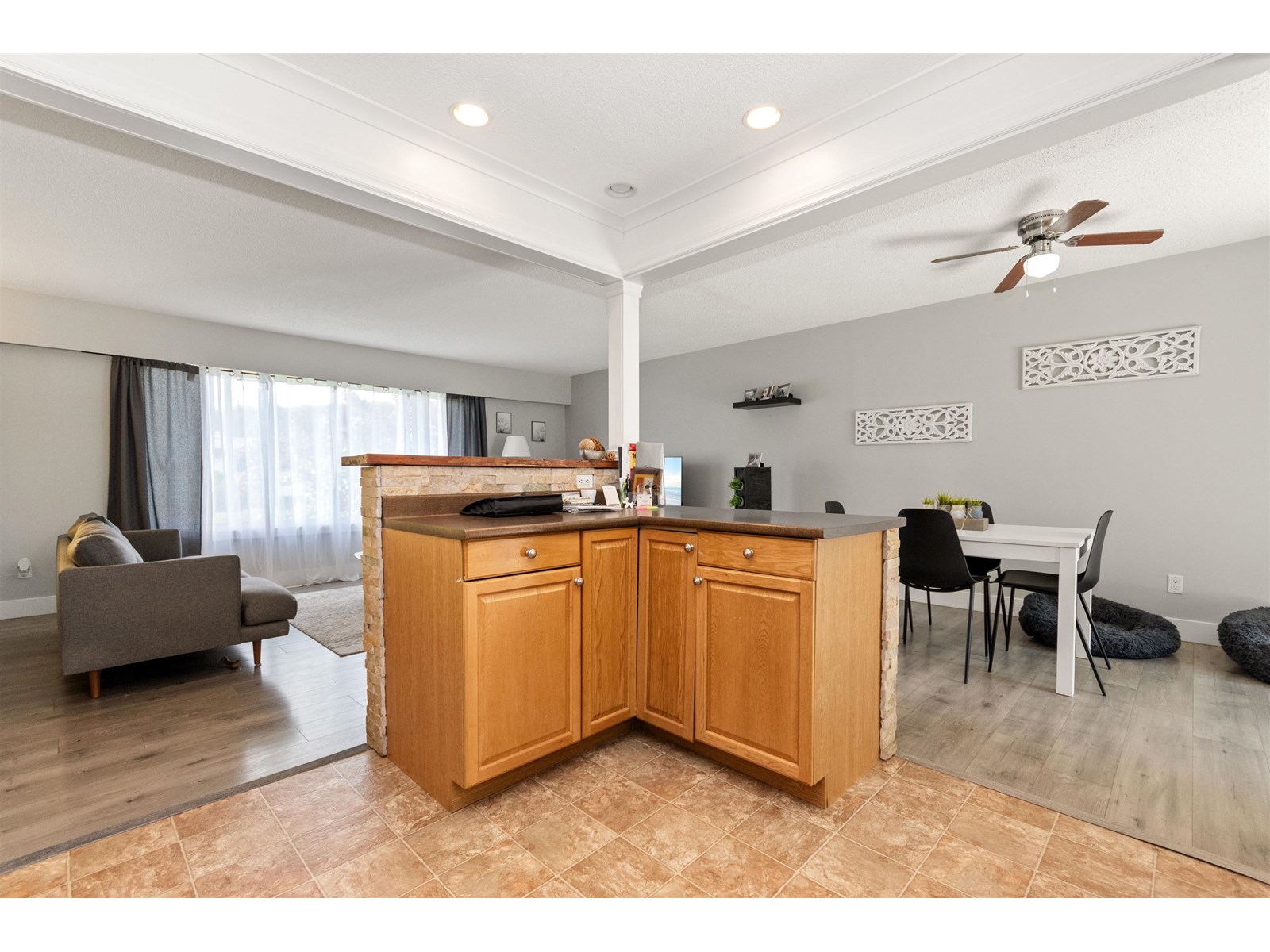 Photo 11 of 9476 Paula Crescent Chilliwack Proper East, Chilliwack BC