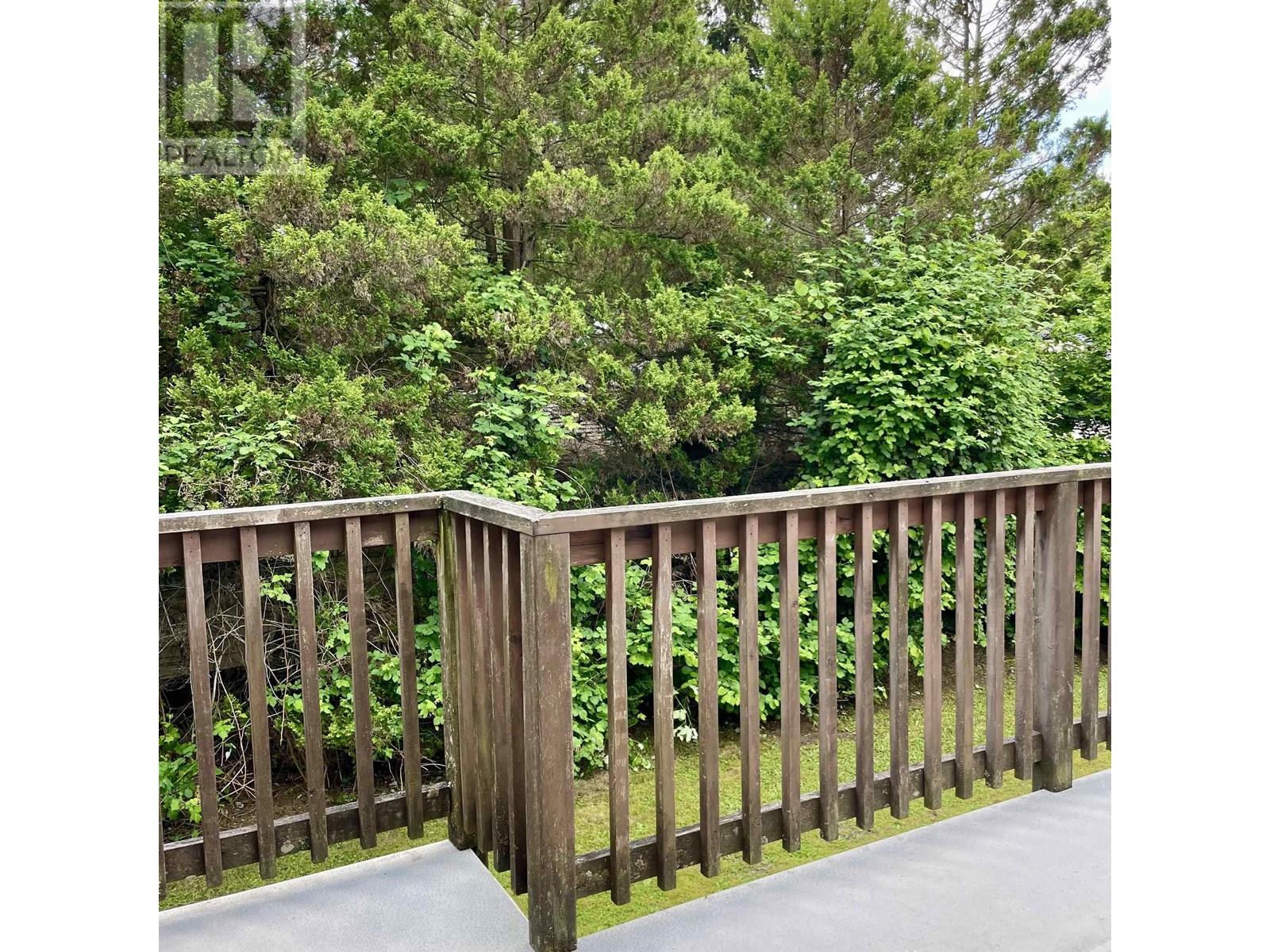 Photo 16 of 21854 Lougheed Highway, Maple Ridge BC