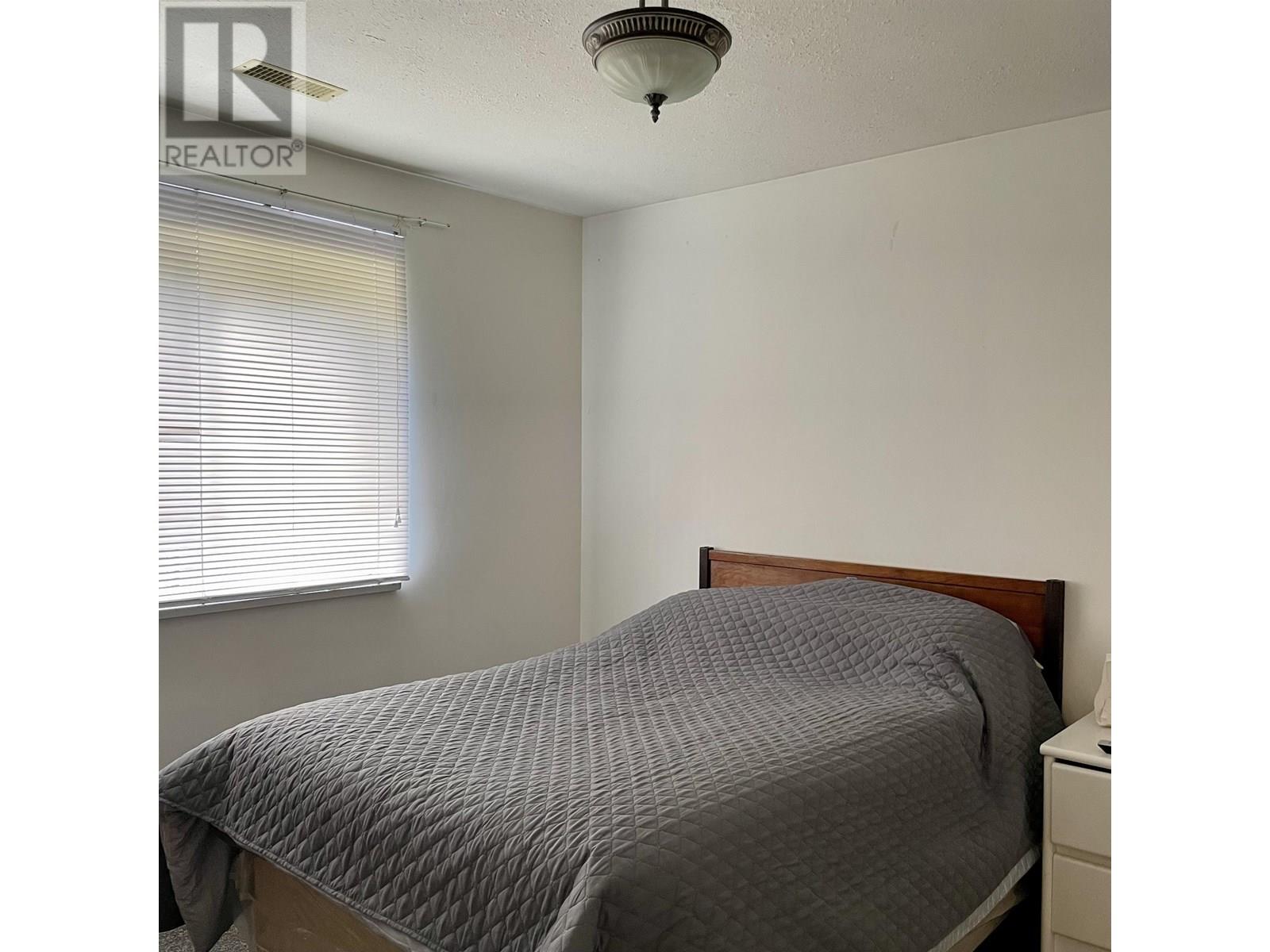 Photo 15 of 21854 Lougheed Highway, Maple Ridge BC