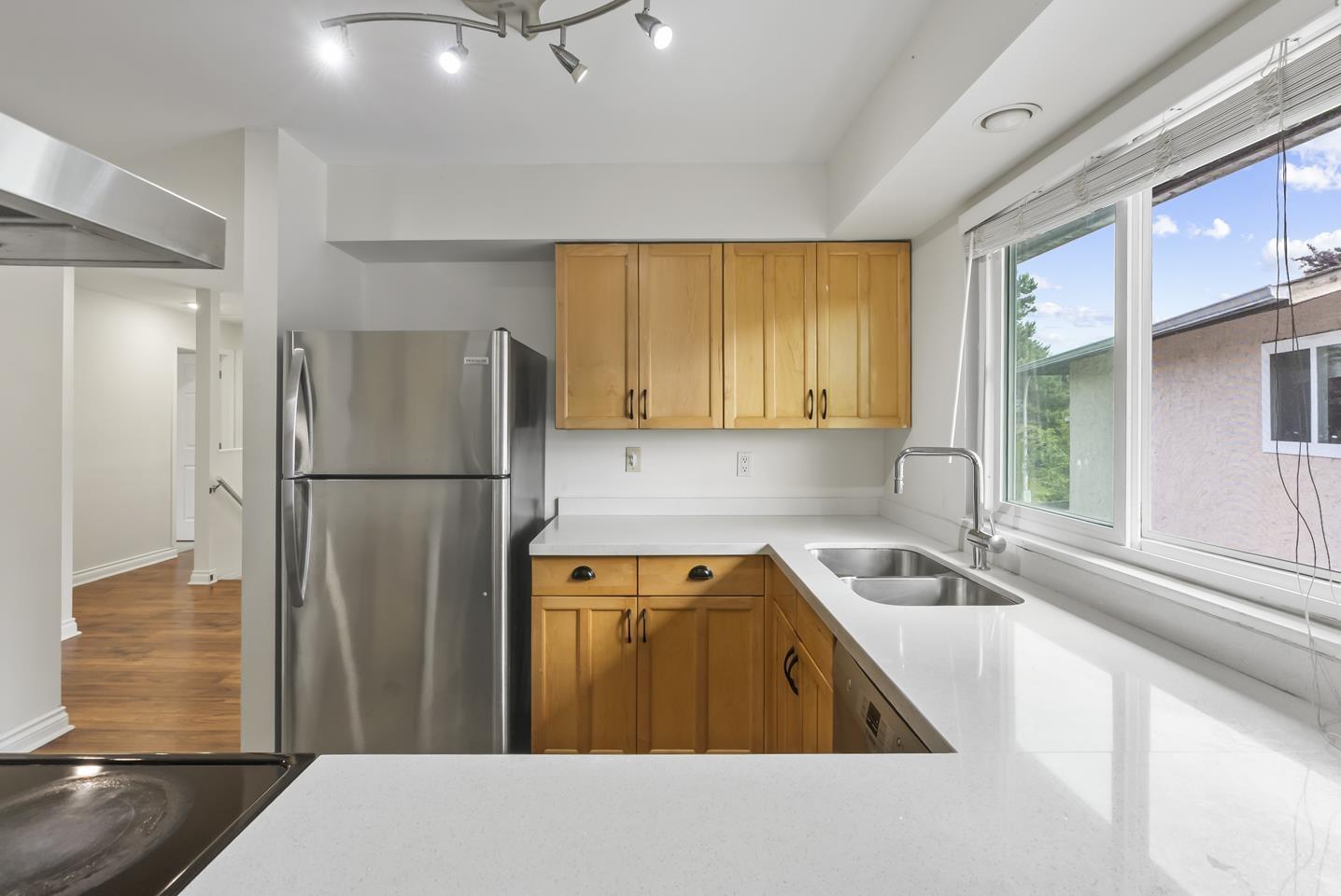 Photo 7 of 2268 Willoughby Way, Langley BC