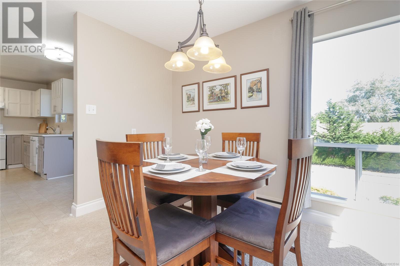 Photo 9 of 203 1725 Cedar Hill Cross Rd E, Saanich BC