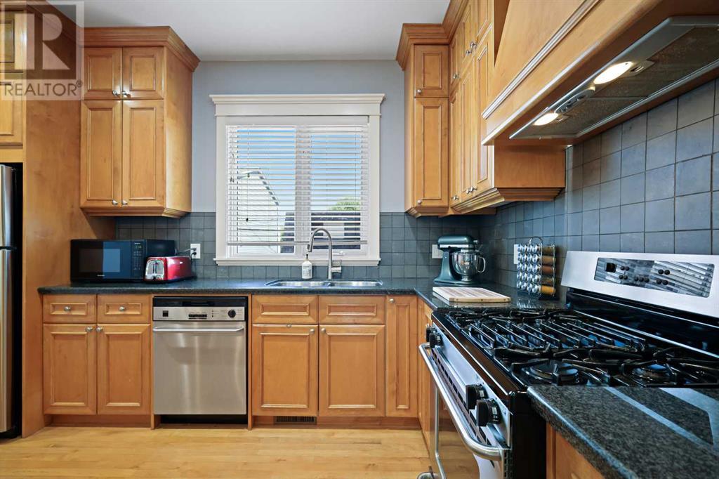 Single Family House for Sale in   Street SW Killarney/Glengarry Calgary 