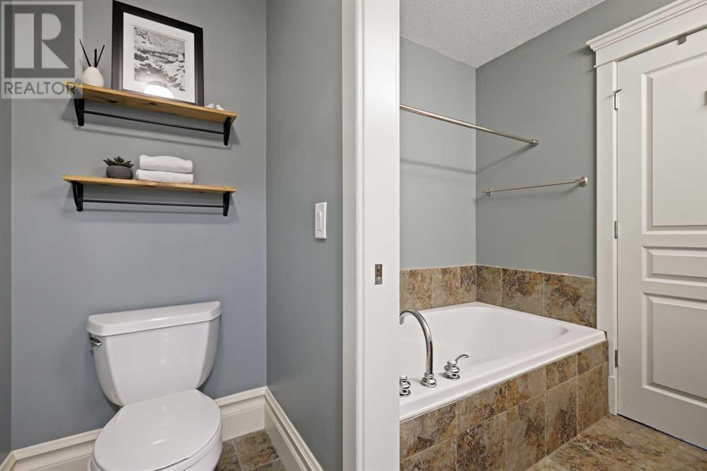 Single Family House for Sale in   Street SW Killarney/Glengarry Calgary 