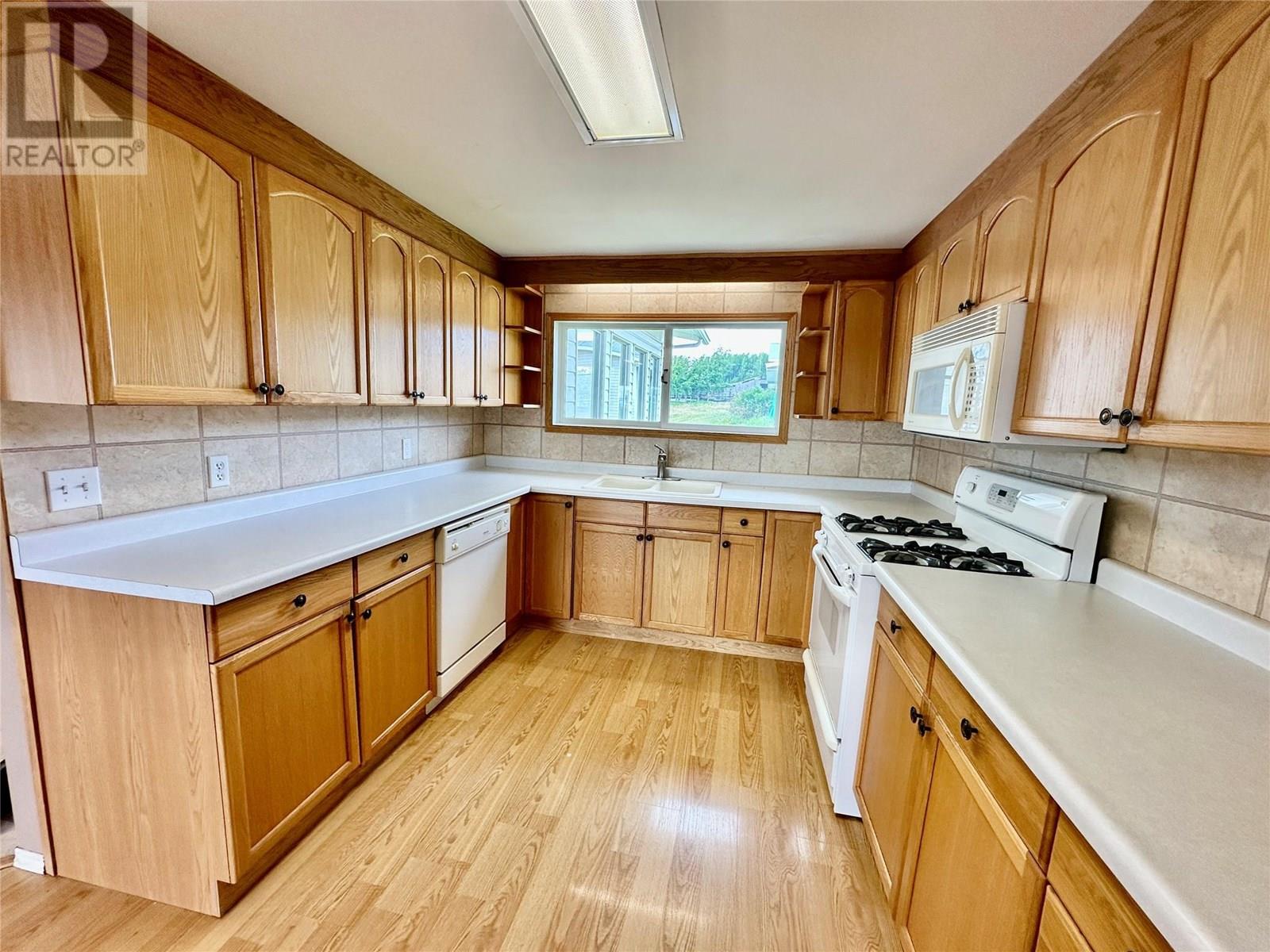 Photo 11 of 5420 224 Road, Dawson Creek BC