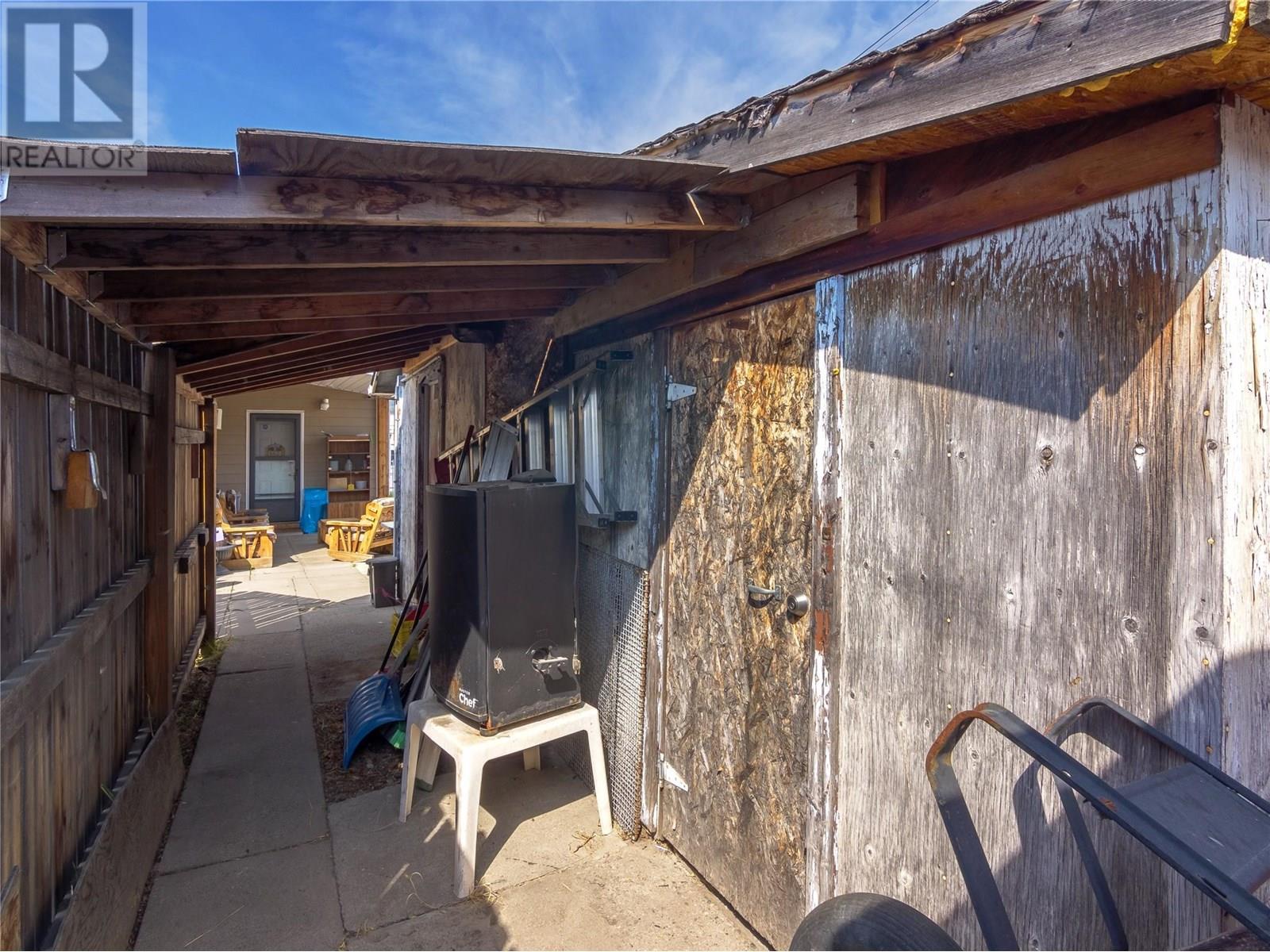  662 Ellis Street, Penticton