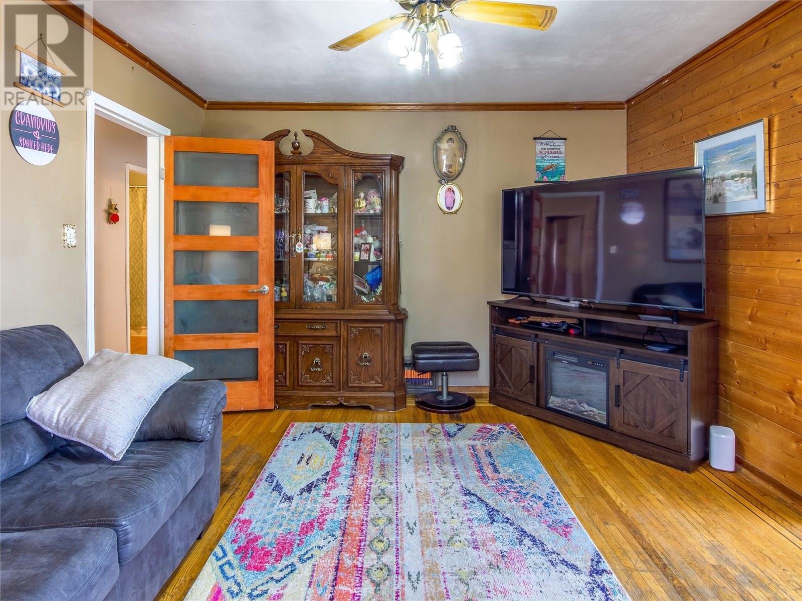  662 Ellis Street, Penticton