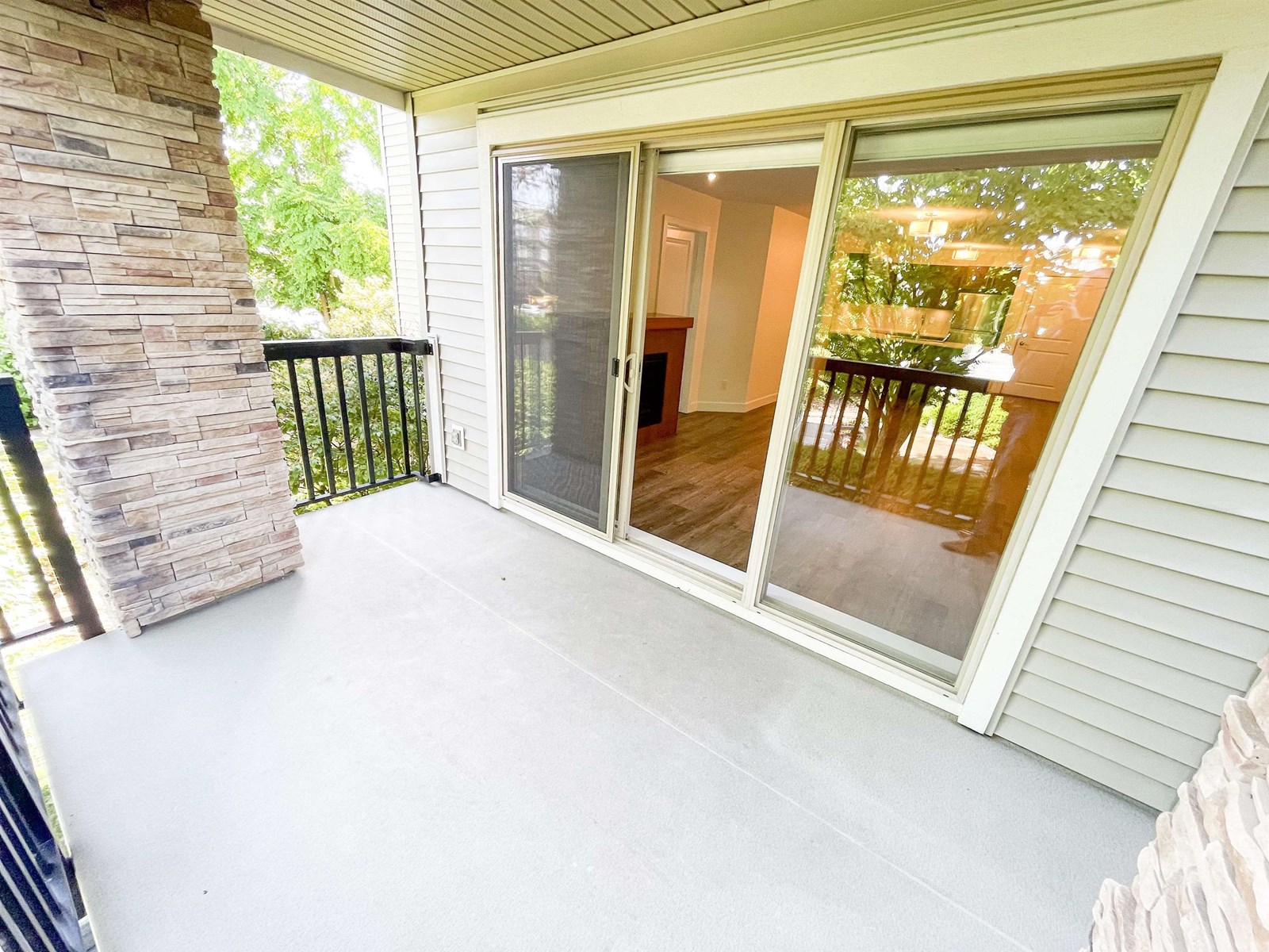 Photo 22 of 207 8915 202 Street, Langley BC