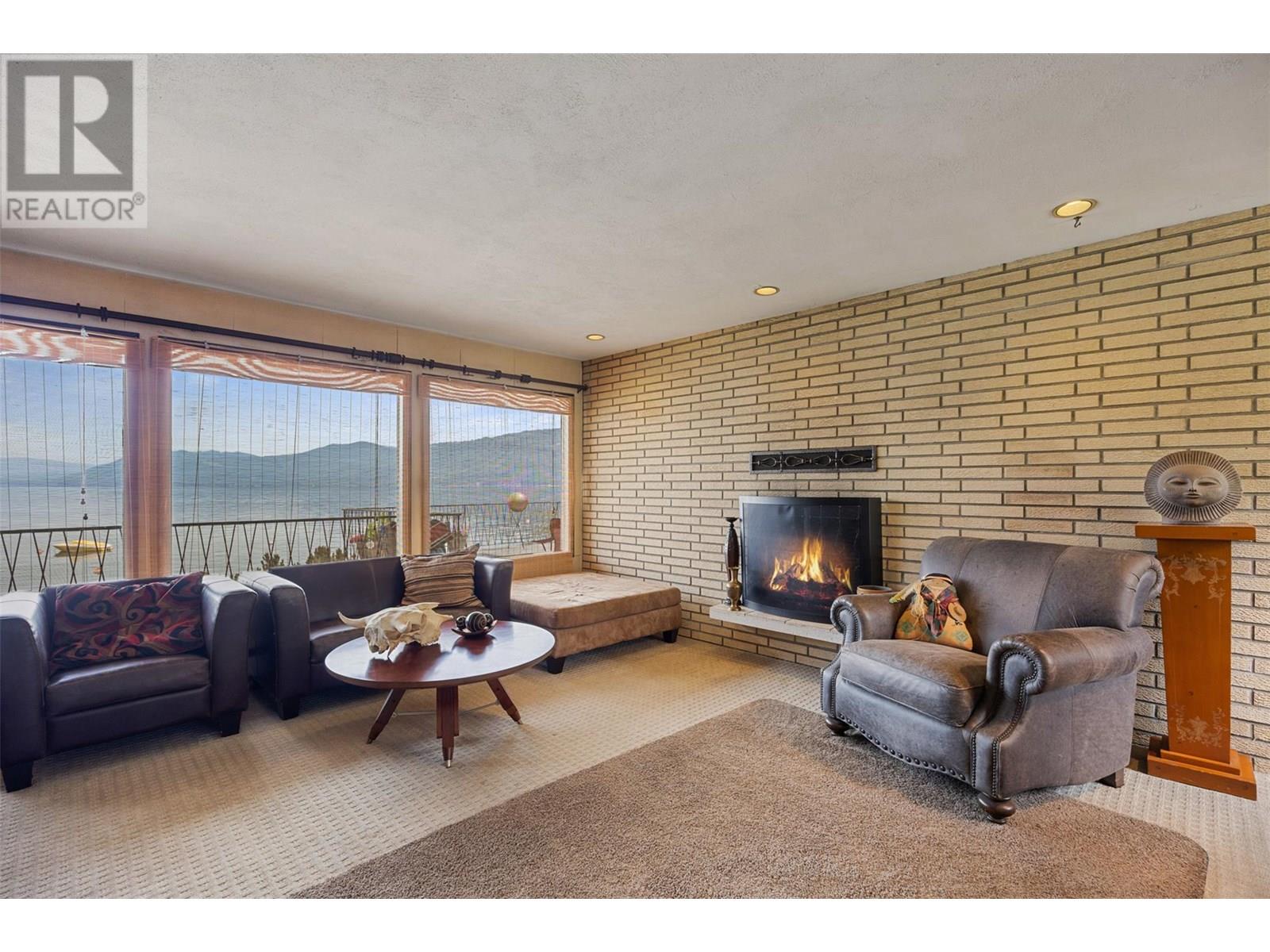 4498 SQUILAX-ANGLEMONT Road Unit# 5, North Shuswap