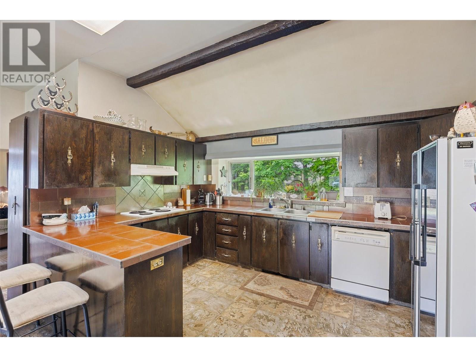 4498 SQUILAX-ANGLEMONT Road Unit# 5, North Shuswap