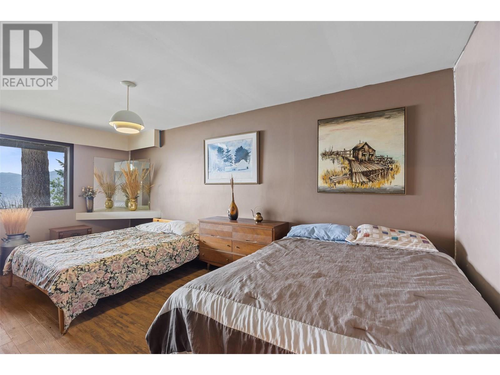 4498 SQUILAX-ANGLEMONT Road Unit# 5, North Shuswap