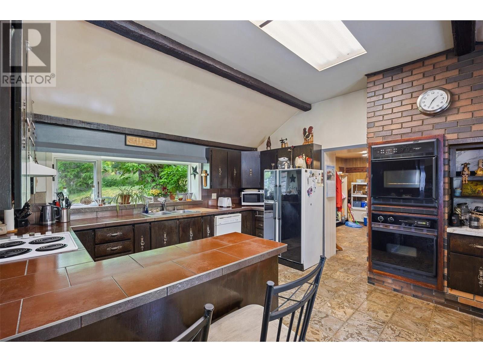 4498 SQUILAX-ANGLEMONT Road Unit# 5, North Shuswap
