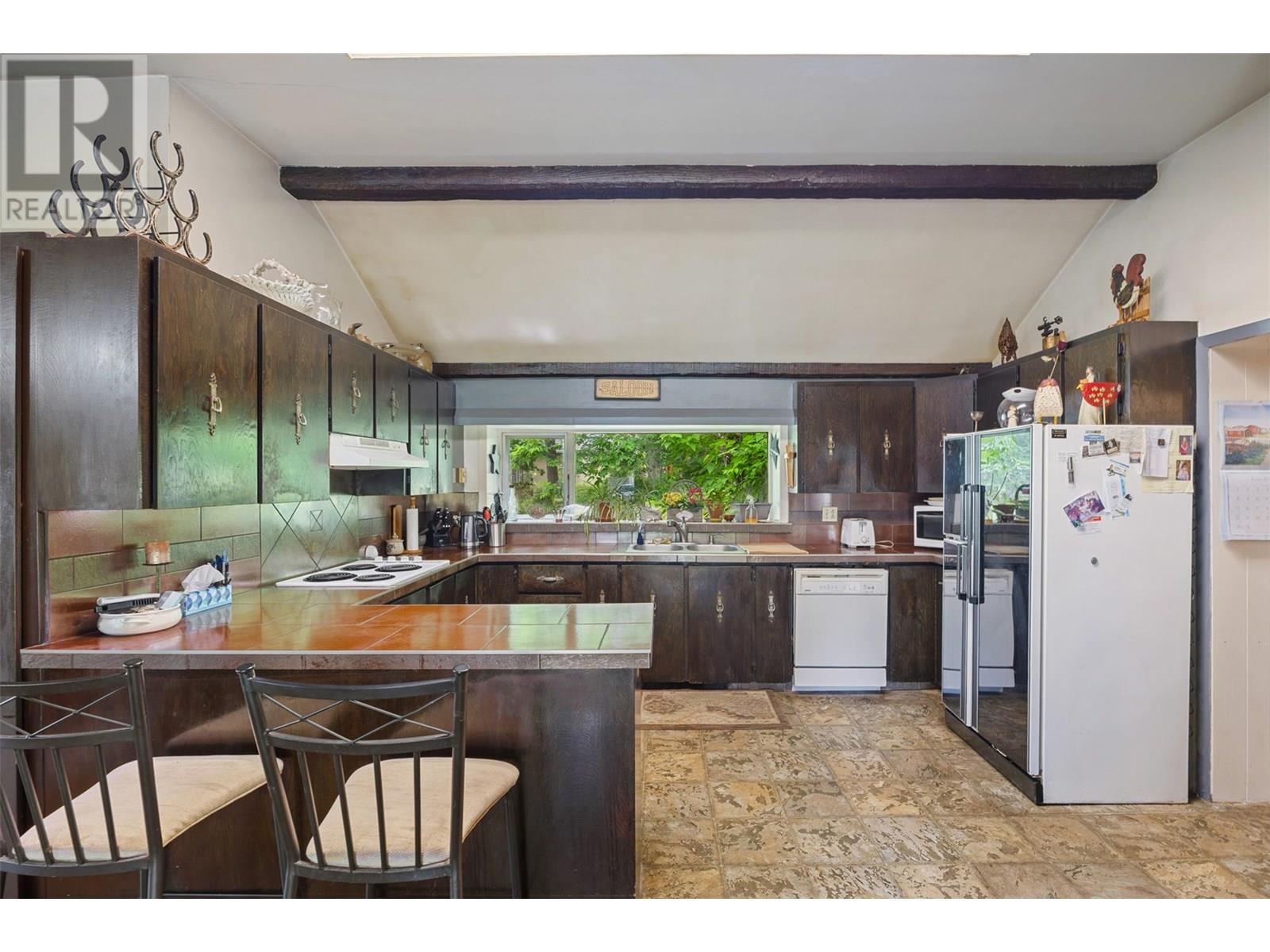4498 SQUILAX-ANGLEMONT Road Unit# 5, North Shuswap