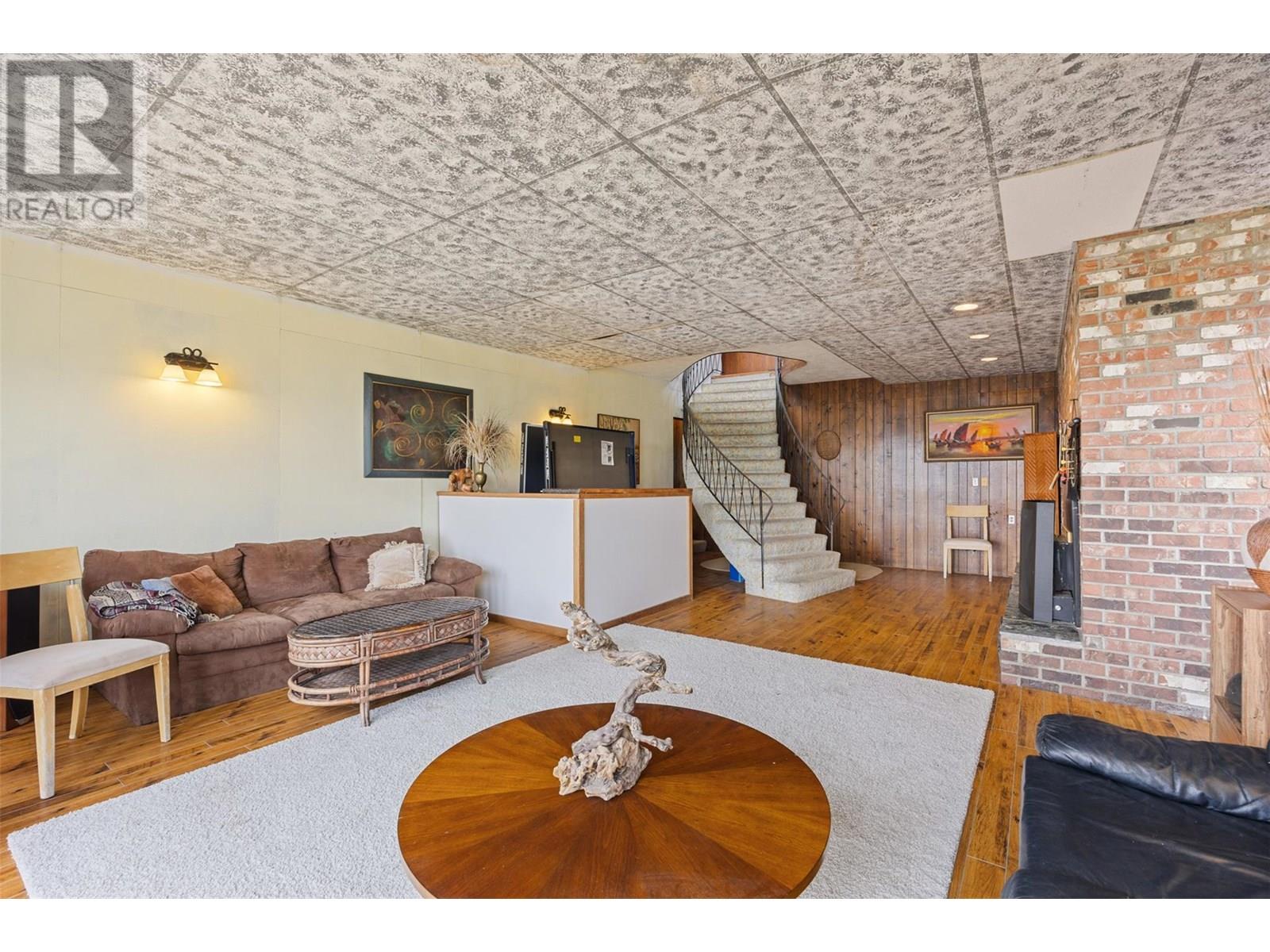 4498 SQUILAX-ANGLEMONT Road Unit# 5, North Shuswap