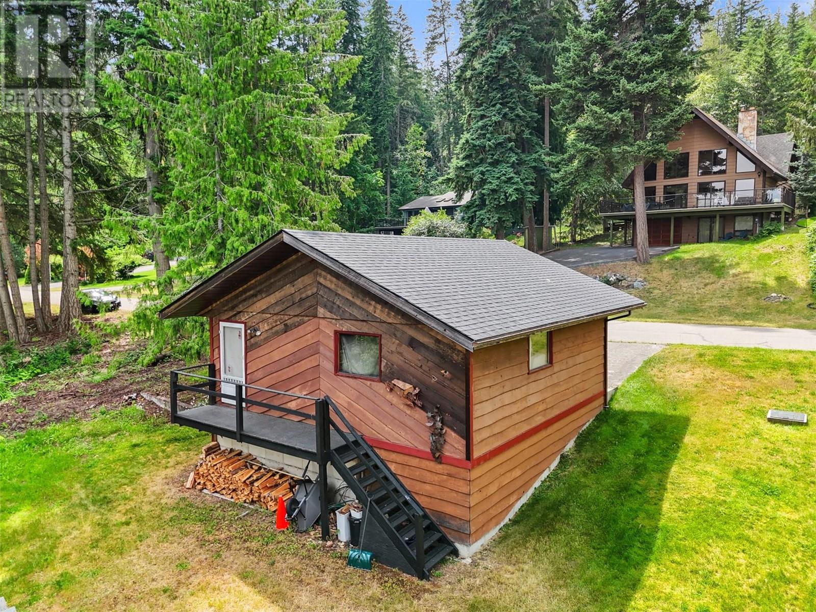 4498 SQUILAX-ANGLEMONT Road Unit# 5, North Shuswap