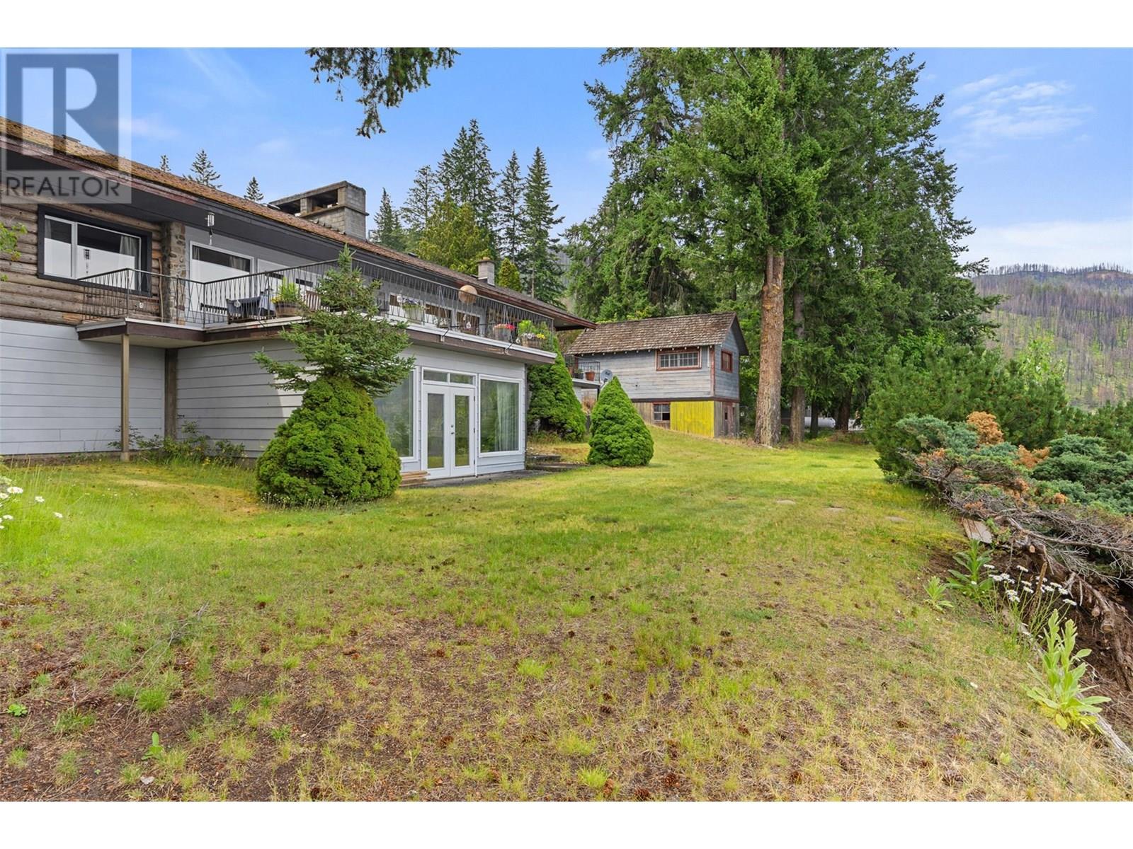 4498 SQUILAX-ANGLEMONT Road Unit# 5, North Shuswap