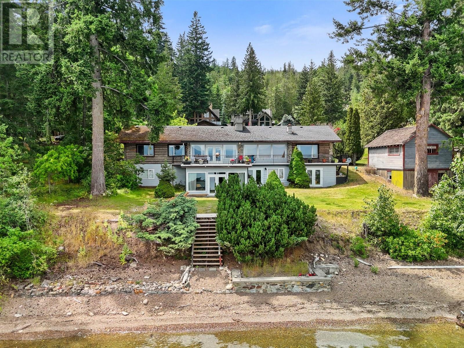 4498 SQUILAX-ANGLEMONT Road Unit# 5, North Shuswap