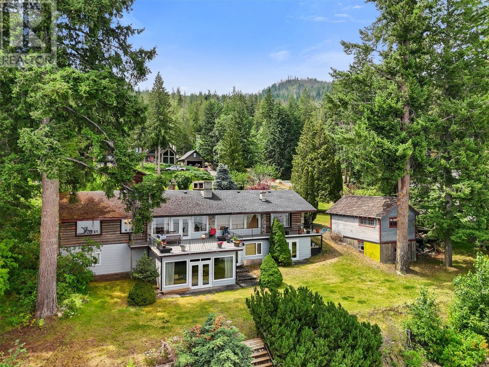 4498 SQUILAX-ANGLEMONT Road Unit# 5, North Shuswap