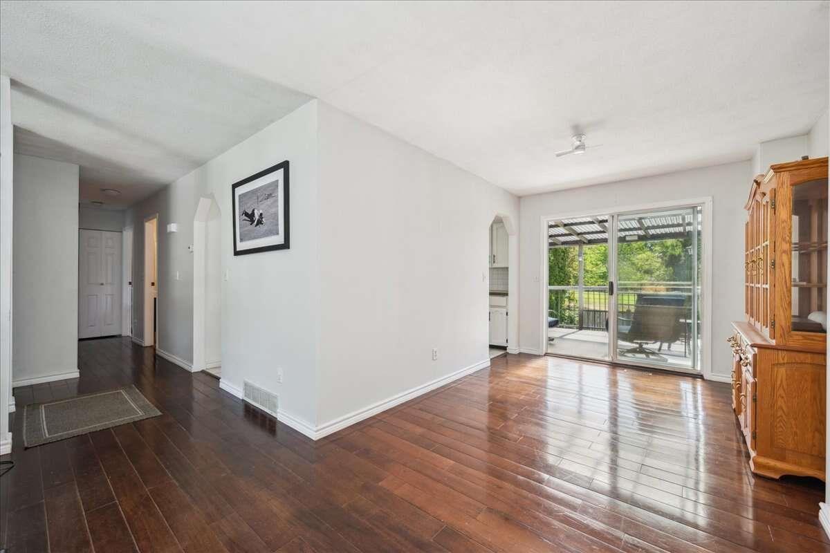 Photo 3 of 2970 Crossley Drive, Abbotsford BC
