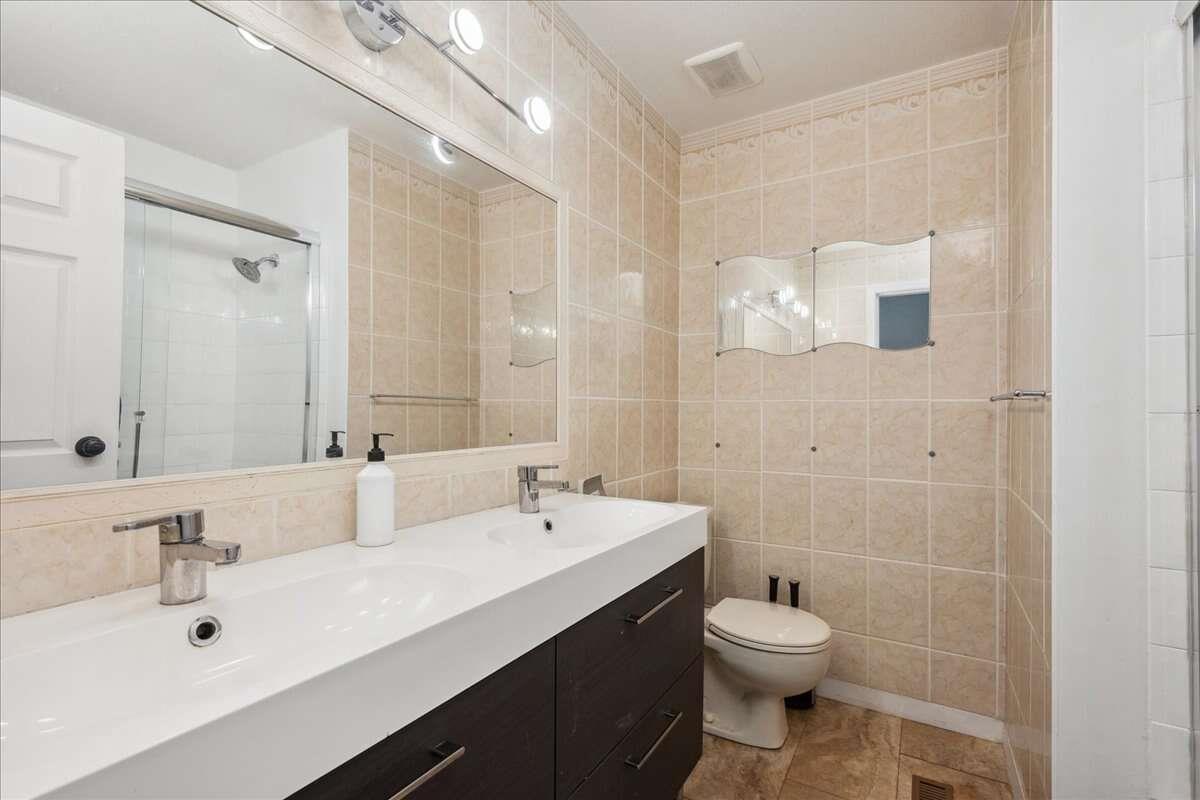 Photo 5 of 2970 Crossley Drive, Abbotsford BC
