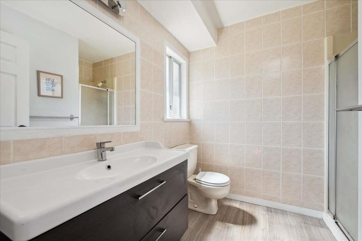 Photo 9 of 2970 Crossley Drive, Abbotsford BC