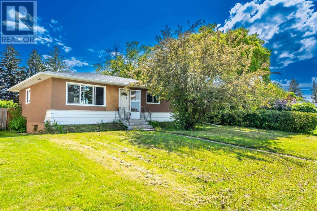 Single Family House Bungalow for Sale in   Avenue SE Penbrooke Meadows Calgary 