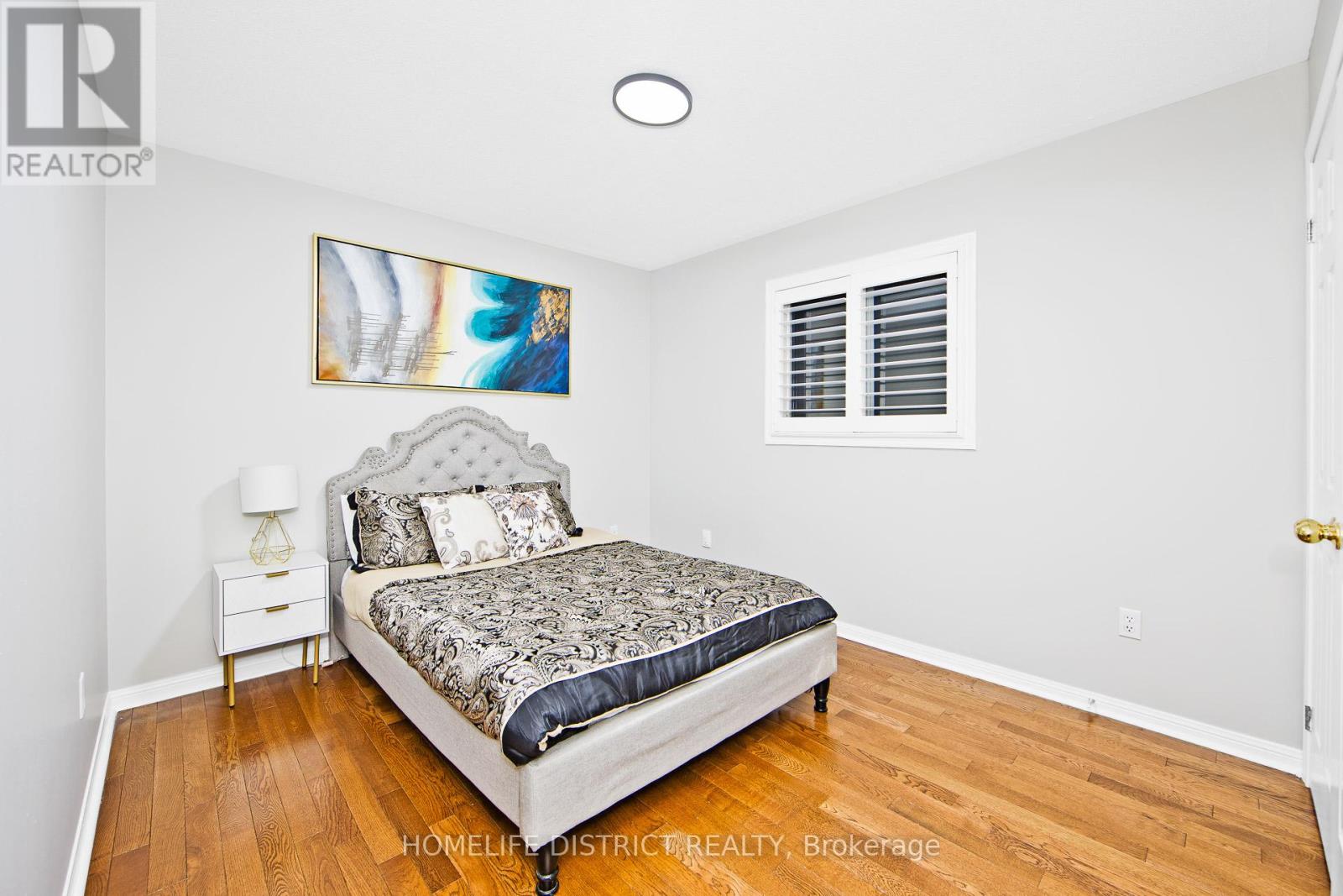 Photo 13 of 50 Weldrick Crescent, Clarington ON