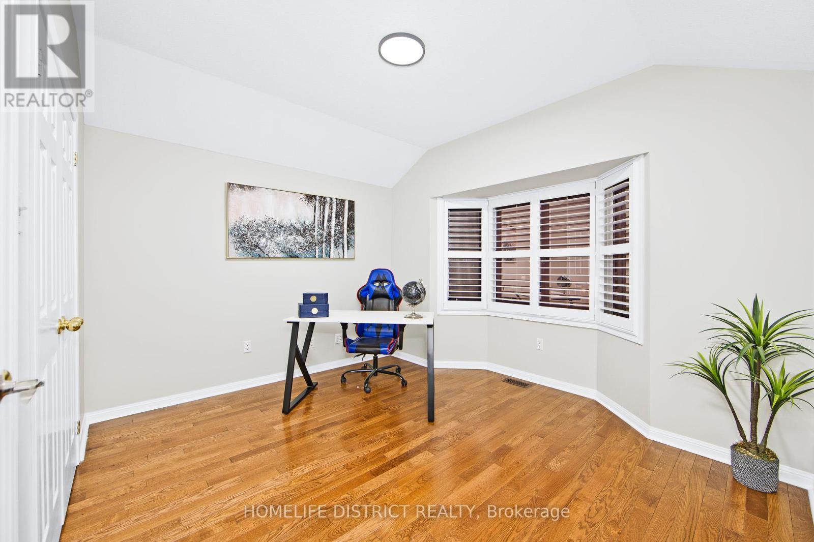 Photo 27 of 50 Weldrick Crescent, Clarington ON
