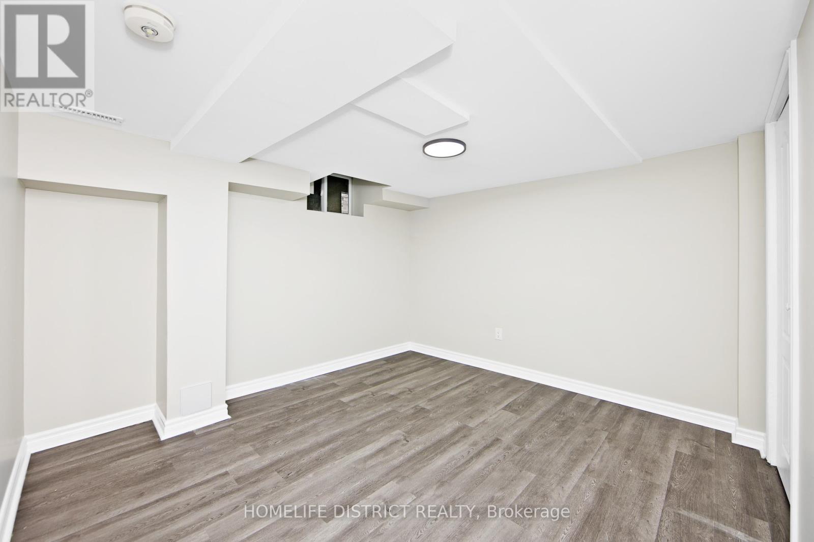 Photo 20 of 50 Weldrick Crescent, Clarington ON