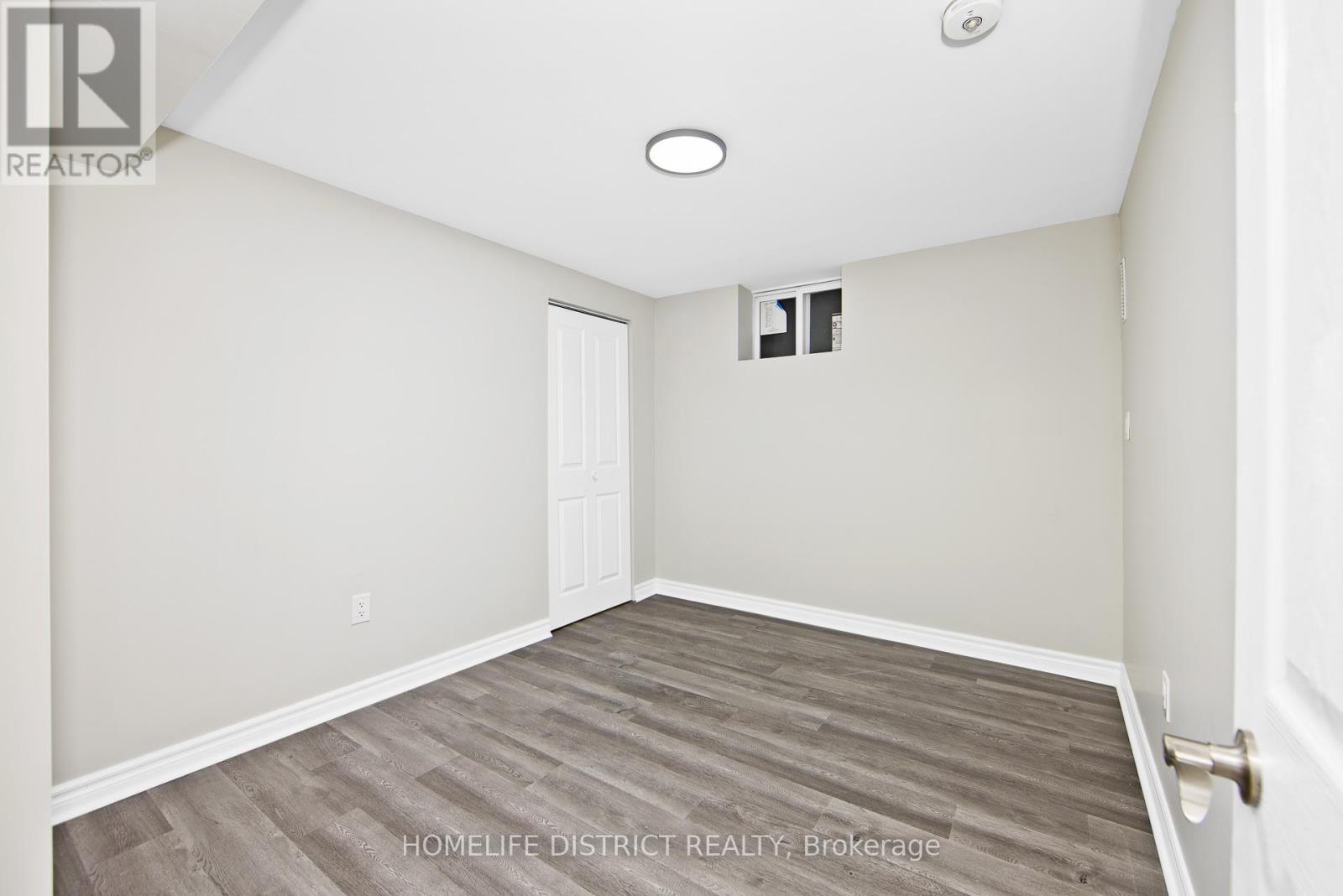 Photo 33 of 50 Weldrick Crescent, Clarington ON