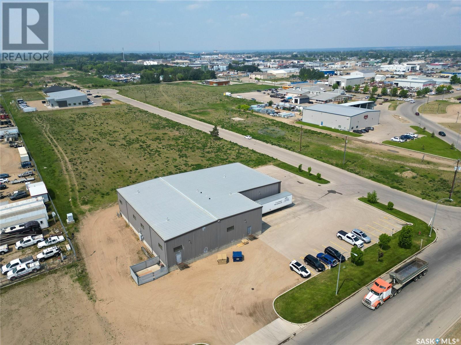 Photo 4 of East 585 42nd Street E, Prince Albert SK