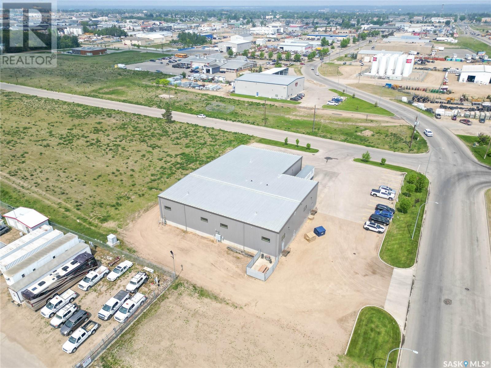 Photo 13 of East 585 42nd Street E, Prince Albert SK