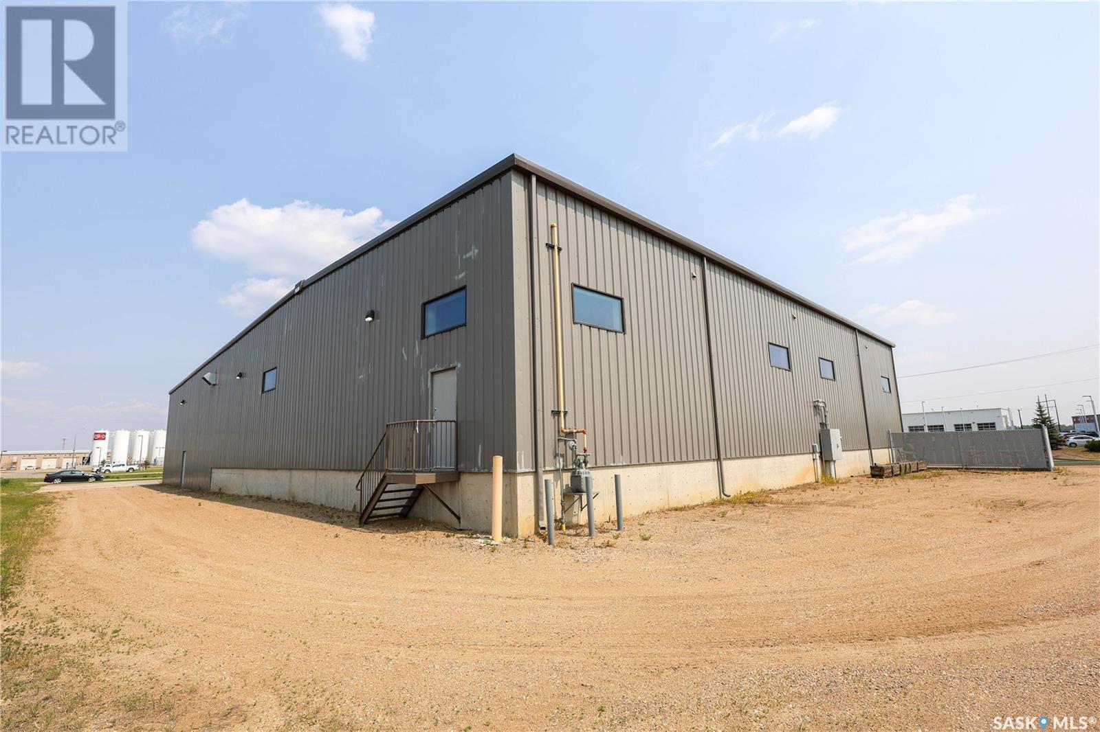 Photo 14 of East 585 42nd Street E, Prince Albert SK