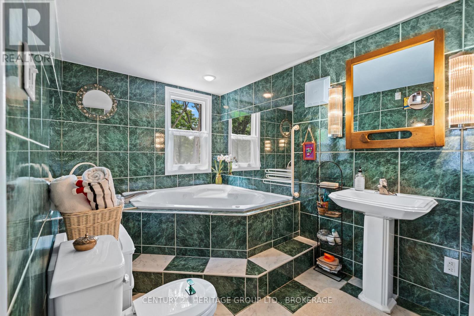 Photo 10 of 292 Victoria Street, Kingston ON