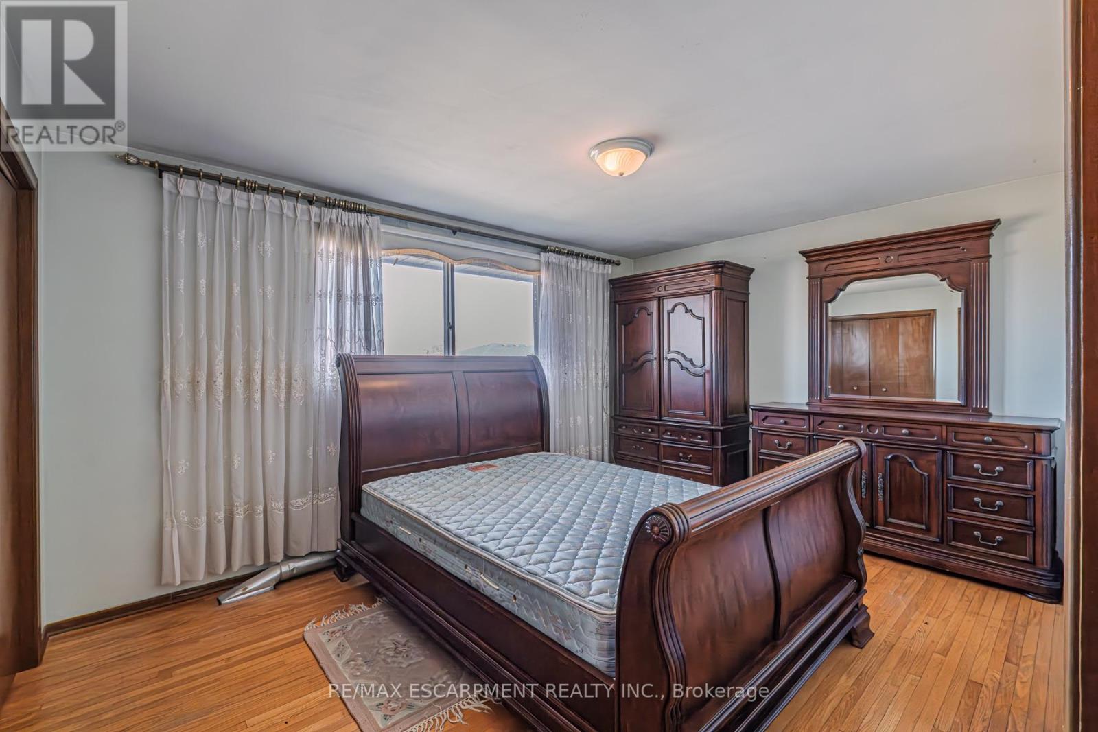 Photo 36 of 20 Harvard Place, Hamilton ON