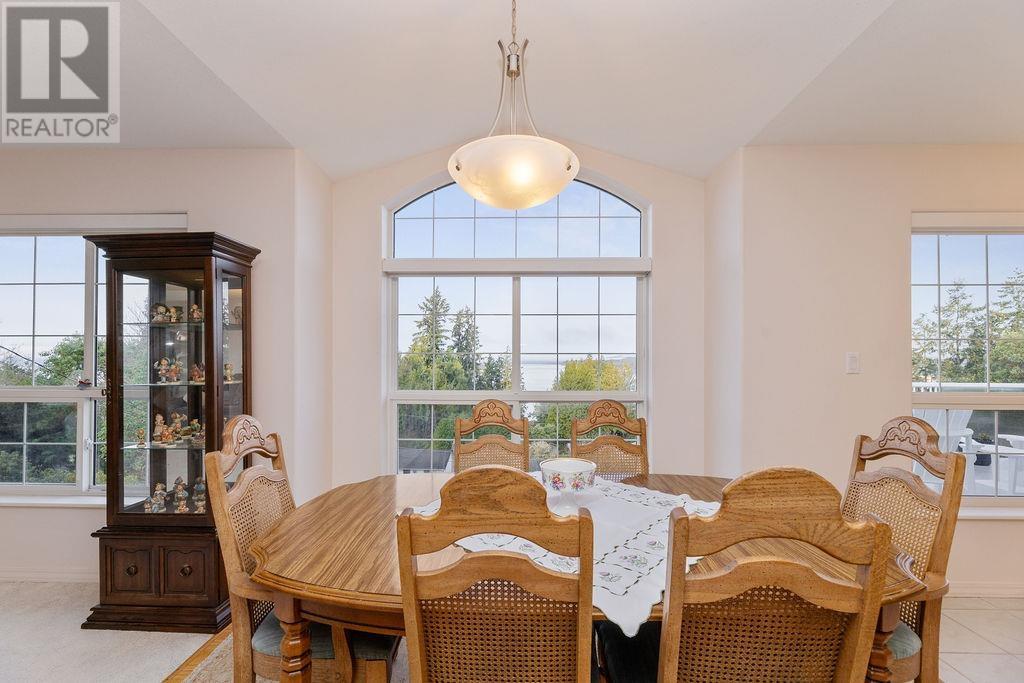 5174 RADCLIFFE ROAD, Sechelt