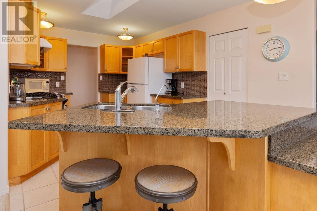 5174 RADCLIFFE ROAD, Sechelt