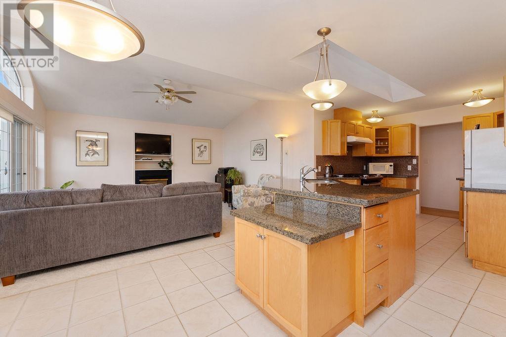 5174 RADCLIFFE ROAD, Sechelt