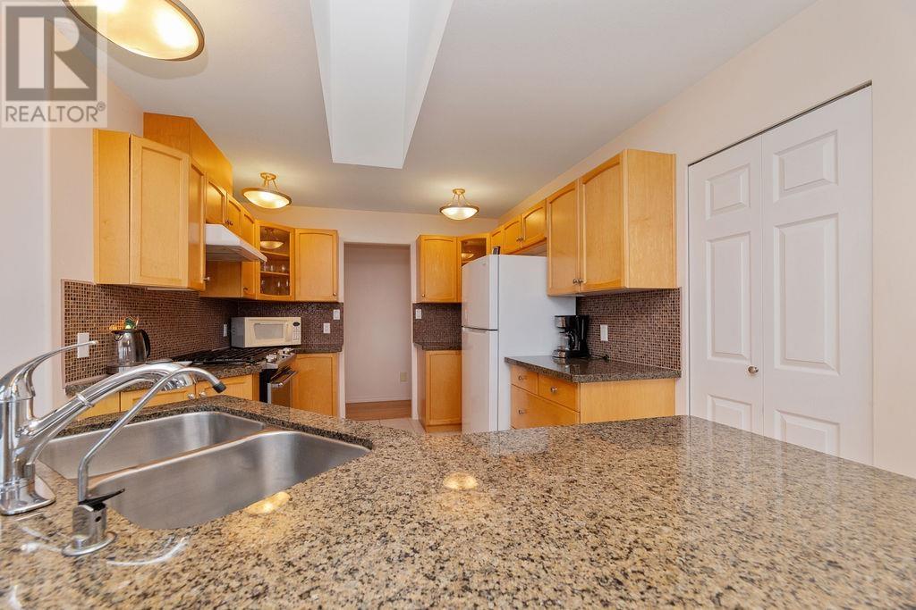 5174 RADCLIFFE ROAD, Sechelt
