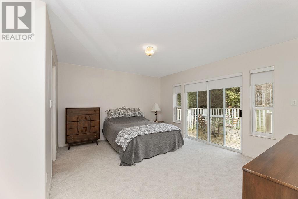 5174 RADCLIFFE ROAD, Sechelt