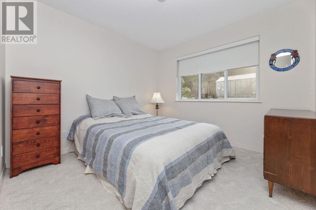 5174 RADCLIFFE ROAD, Sechelt