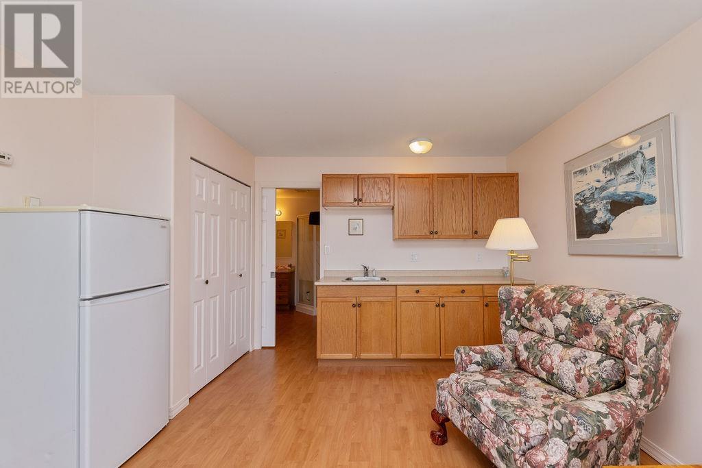 5174 RADCLIFFE ROAD, Sechelt