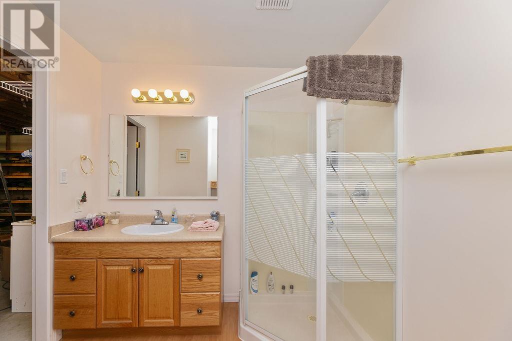 5174 RADCLIFFE ROAD, Sechelt
