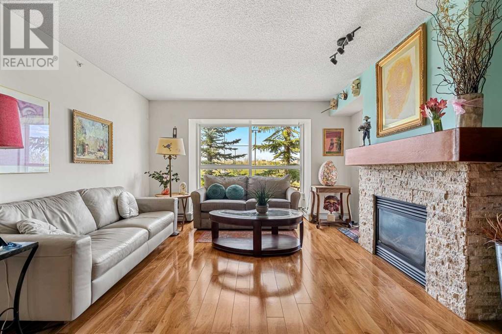 Single Family House for Sale in   Richard Place SW Lincoln Park Calgary 