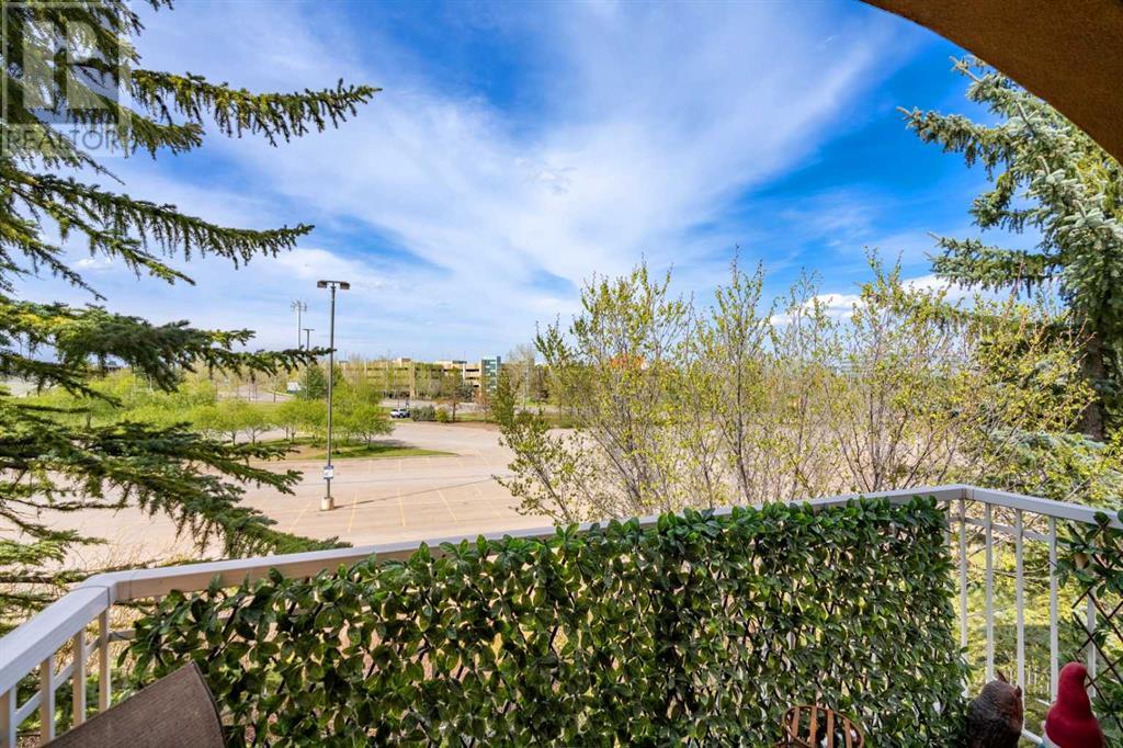 Single Family House for Sale in   Richard Place SW Lincoln Park Calgary 