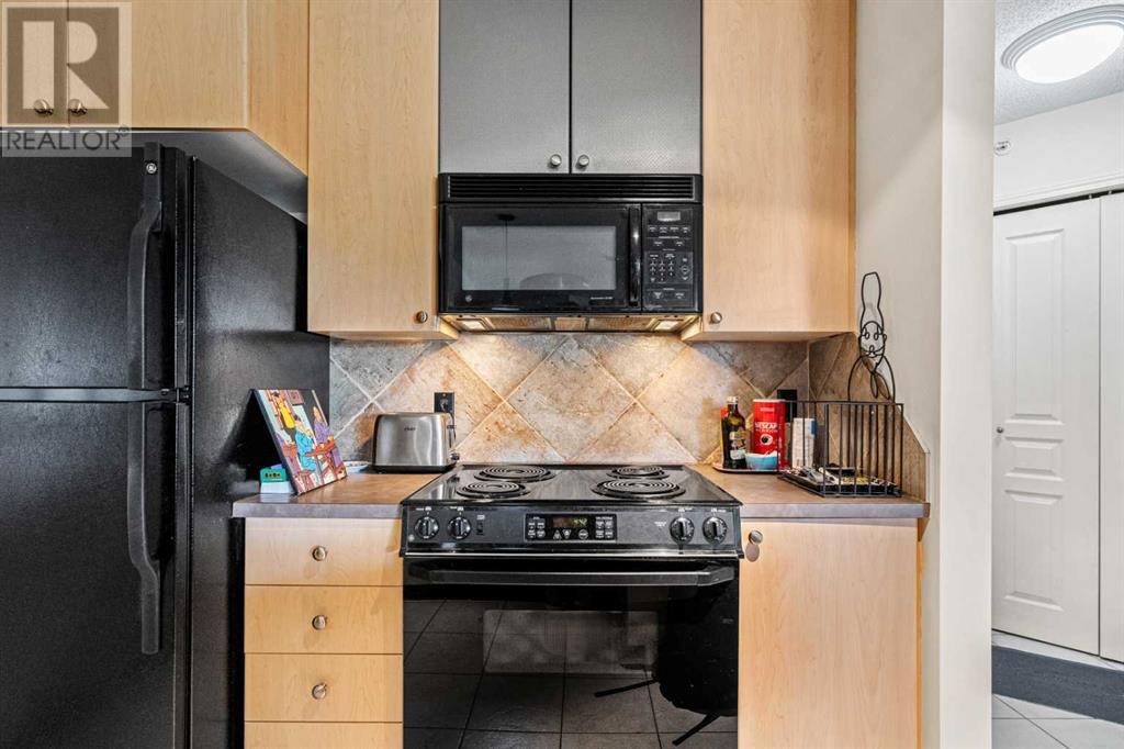 Single Family House for Sale in   Richard Place SW Lincoln Park Calgary 