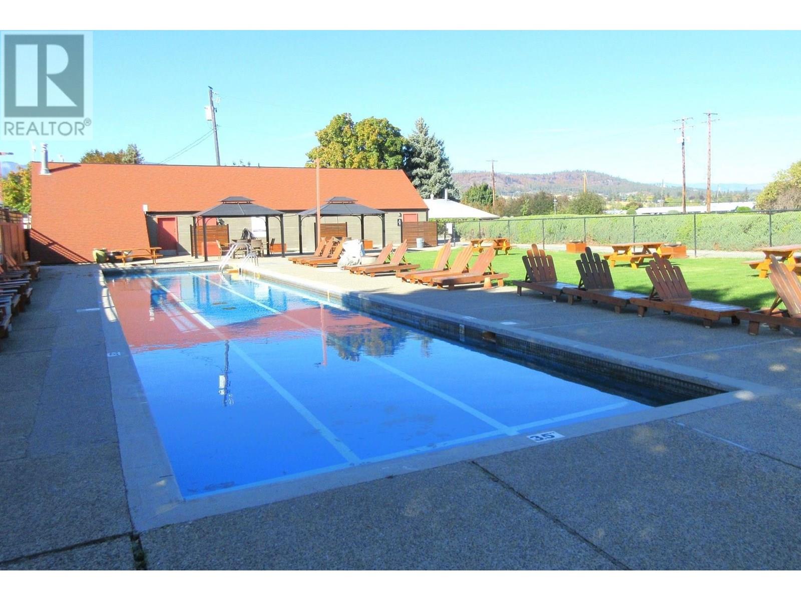 122 415 Commonwealth Road, Kelowna