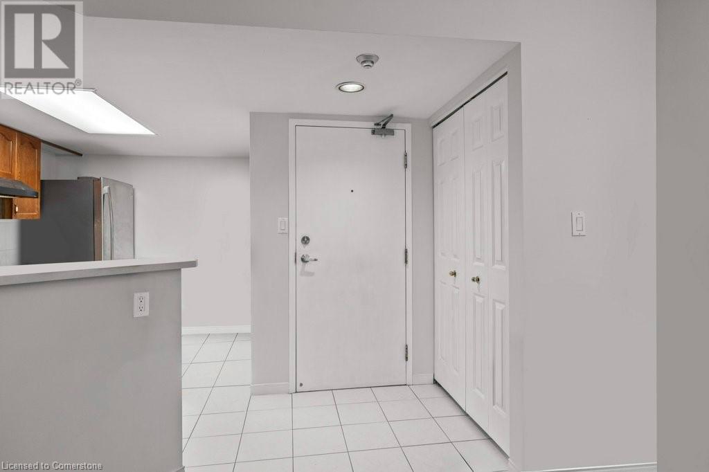 Photo 11 of 3499 Upper Middle Road Unit 210, Burlington ON