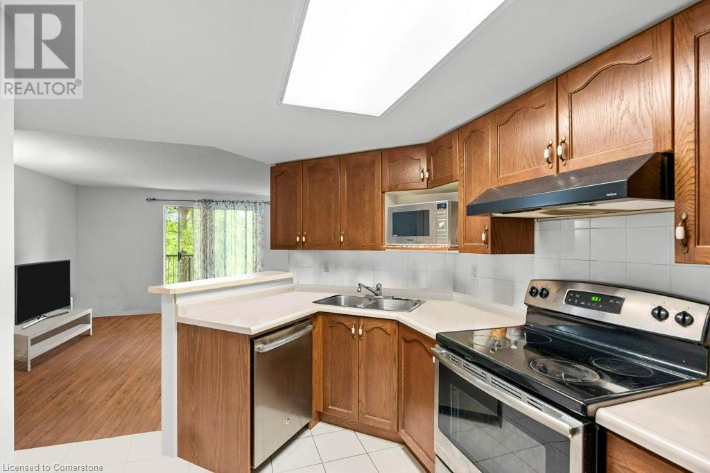 Photo 13 of 3499 Upper Middle Road Unit 210, Burlington ON